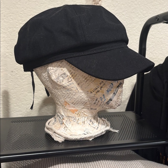 Black Cabby Hat - Picture 2 of 6